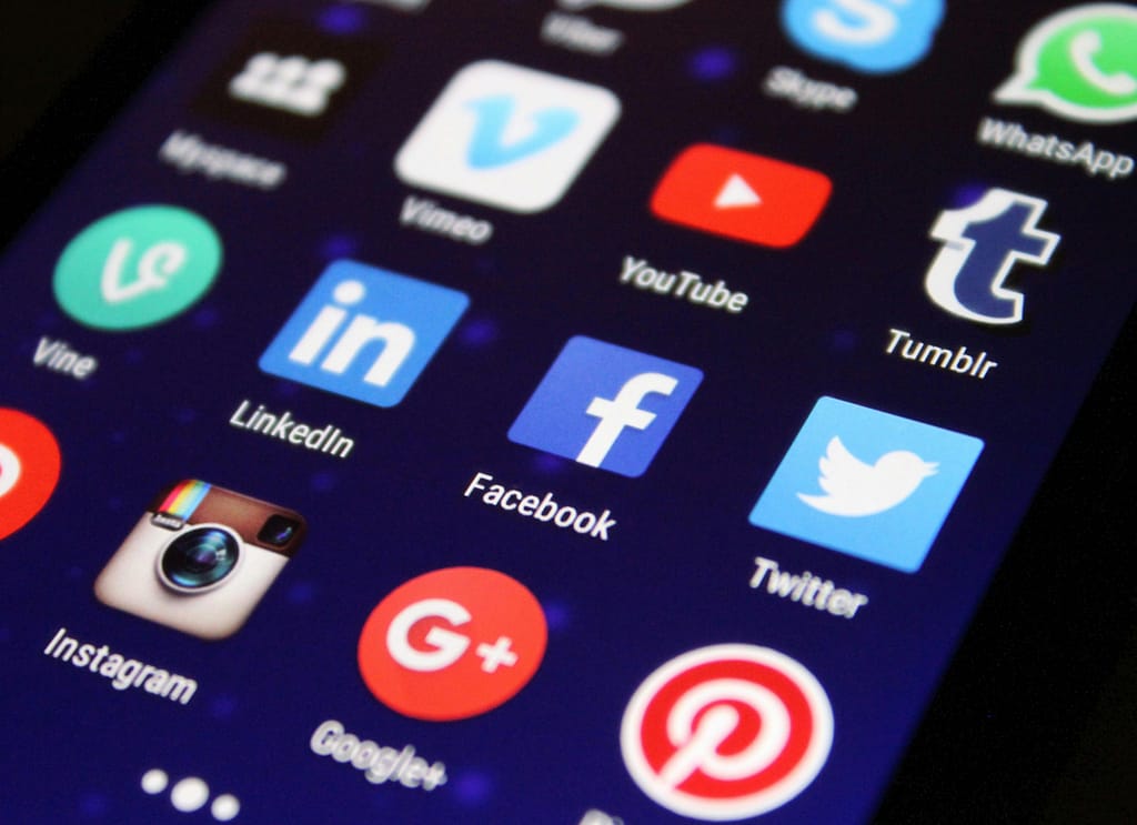 social-brand-identity